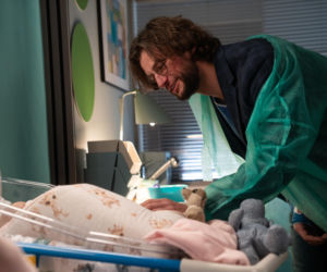 M jak miłość odc. 1915. Kasia (Paulina Lasota), jej córka Zosia, Mariusz (Mateusz Mosiewicz)