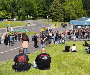 Długie kolejki i tłum fanów przed koncertem Metaliki