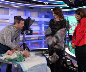 Na Wspólnej odc. 2871. Roma (Julia Kamińska), Marta (Joanna Jabłczyńska), Maciej Domagała ( Rafał Sisicki)