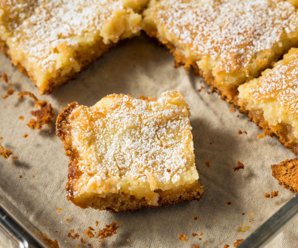 Ciasto Neiman Marcus – kremowe i maślane. Znika z blachy w jeden wieczór