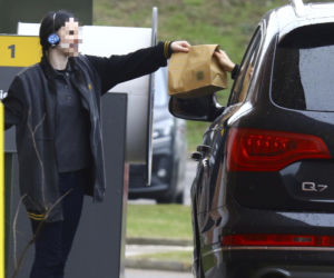 Marta Kaczyńska kupiła synowi obiad w fast foodzie