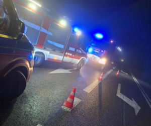 Tragedia w Chociszewie: Skoda wbiła się w ogrodzenie cmentarza! Nie żyje 36-latek