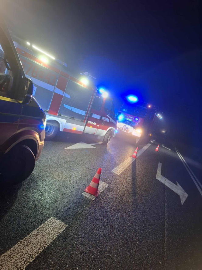 Tragedia w Chociszewie: Skoda wbiła się w ogrodzenie cmentarza! Nie żyje 36-latek