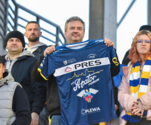 PRES Grupa Dewloperska Toruń - Abramczyk Polonia Bydgoszcz, zdjęcia kibiców i zawodników z pożegnania Adriana Miedzińskiego