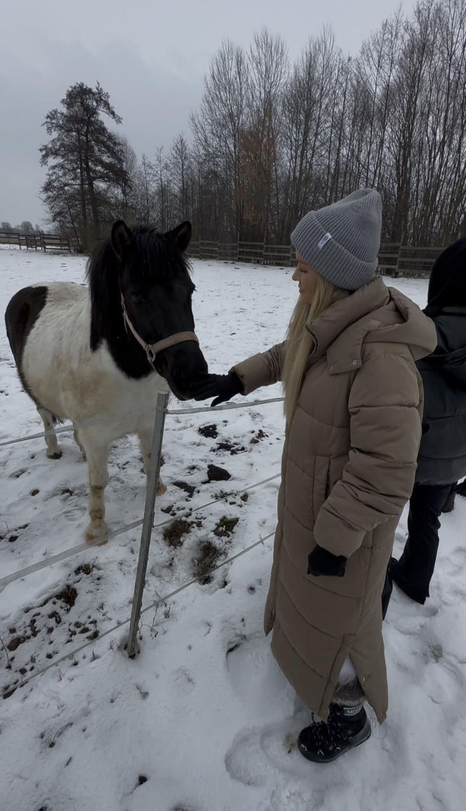 Joanna Krupa odwiedza schronisko dla zwierząt