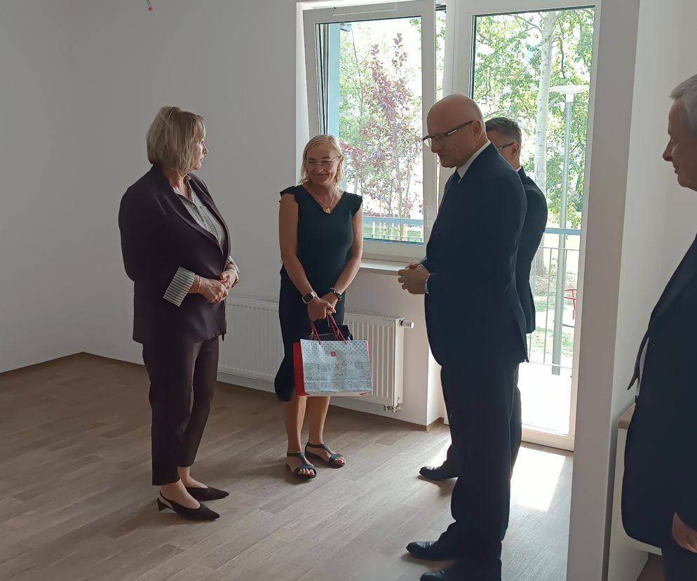 Nowe bloki komunalne na Felinie już gotowe. Pierwsze rodziny odebrały klucze do mieszkań