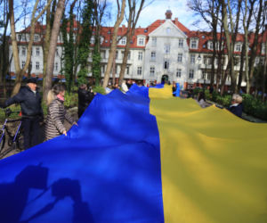 Wojna na Ukrainie. W Świnoujściu okazali wsparcie gigantyczną flagą!