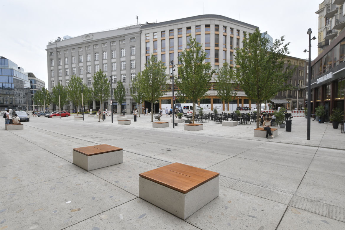 Kamery będą strzegły zakazu wjazdu na nowy Plac Pięciu Rogów. Rewolucja drogowców
