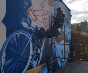Tomasz Gollob ma w Bydgoszczy swoją ścianę. Na ul. Nakielskiej powstaje mural z żużlowcem w roli głównej! [ZDJĘCIA]