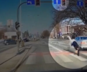 Kraków: DRASTYCZNE wideo z potrącenia kobiety na hulajnodze! Sprawca trafił w ręce policji 