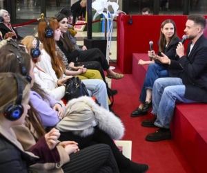 nieZWYKŁA KOBIETA”