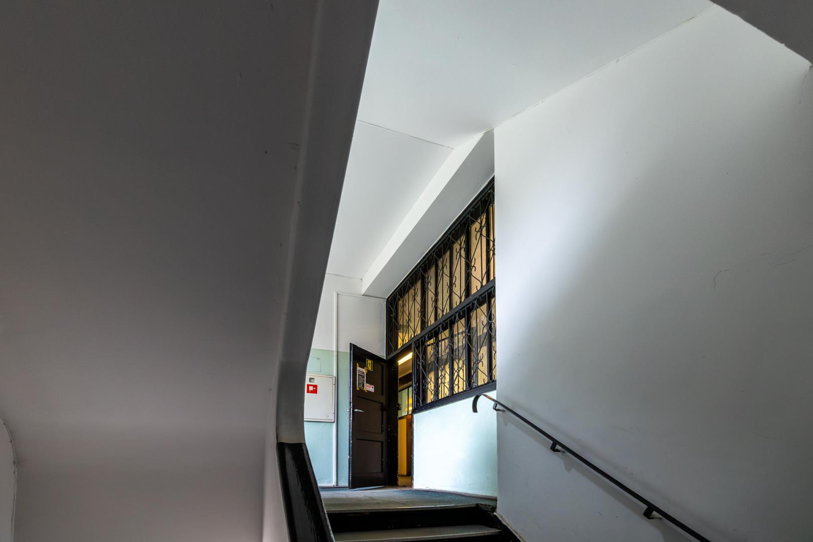 Dawna szkoła powszechna na Słomińskiego 1 w Warszawie