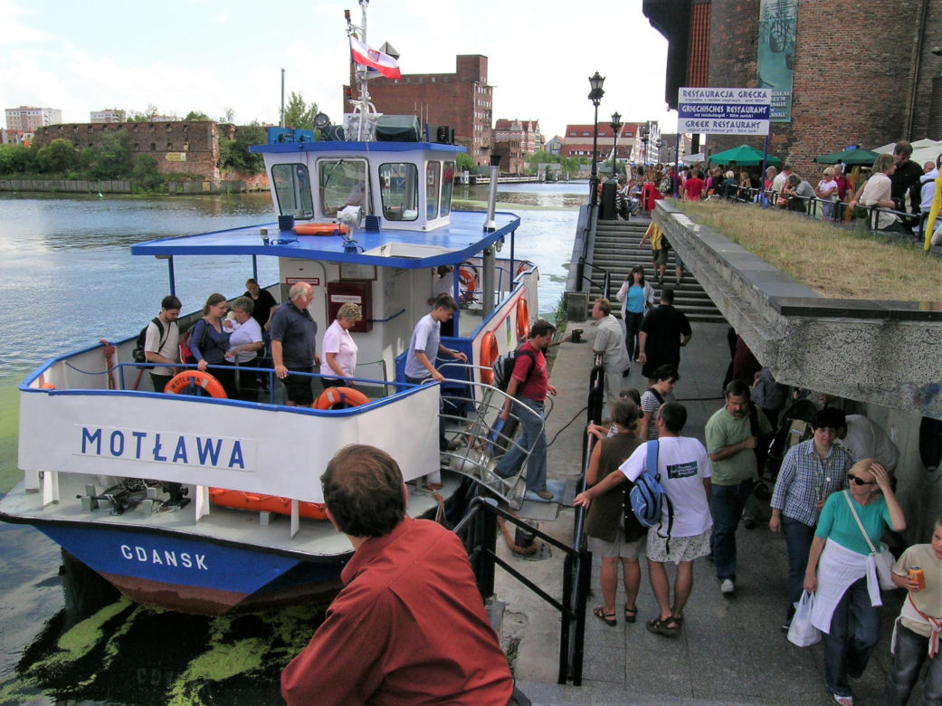 Wyspa Spichrzów w tle - 2006 r.
