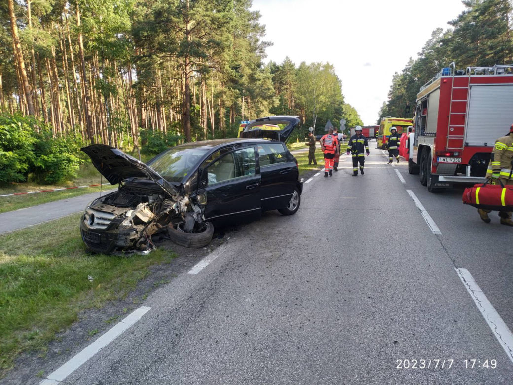 Potworny wypadek w pow. włodawskim. Nie żyją dwie osoby