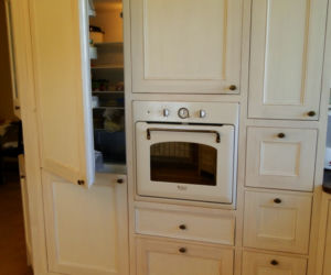 Biała kuchnia w stylu angielskim zdjecie nr 7