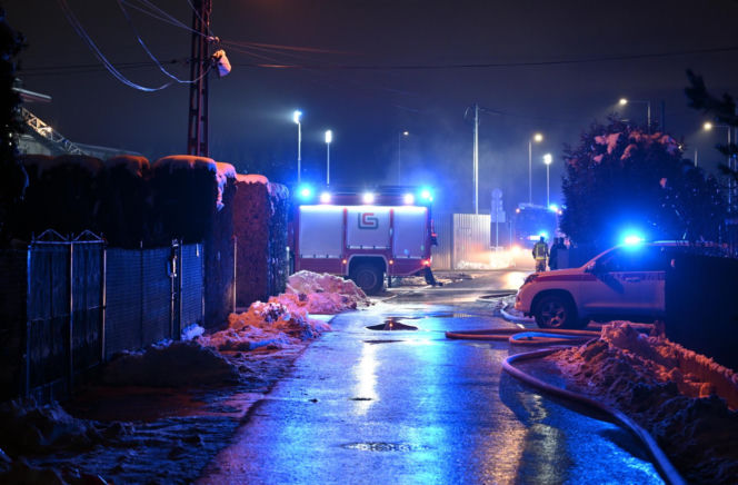 Pożar hali magazynowej w Skawinie