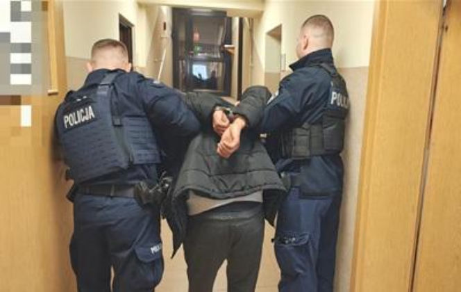 Agresywny obcokrajowiec zaatakował kobietę w centrum miasta. Rzucił się z pięściami na 49-latkę!