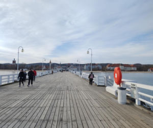 Marznący deszcz sparaliżował Pomorze. Z powodu gołoledzi mola w Gdańsku i Sopocie zamknięte!