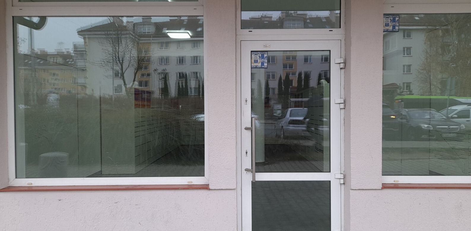 Magda Gessler robiła tu "Kuchenne rewolucje". Dziś stoi tu paczkomat