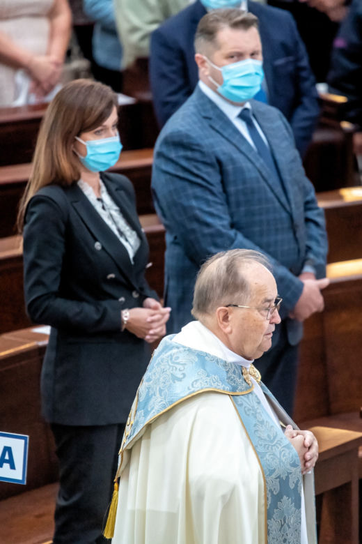 Urodziny Radia Maryja. Tadeusz Rydzyk na mszy w towarzystwie Czarnka