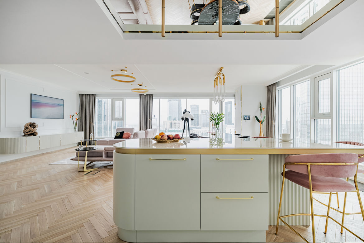 Przestronny apartament z Warszawą w tle