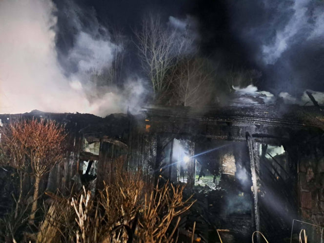Pożar budynku w miejscowości Bartoszówka w powiecie grodziskim