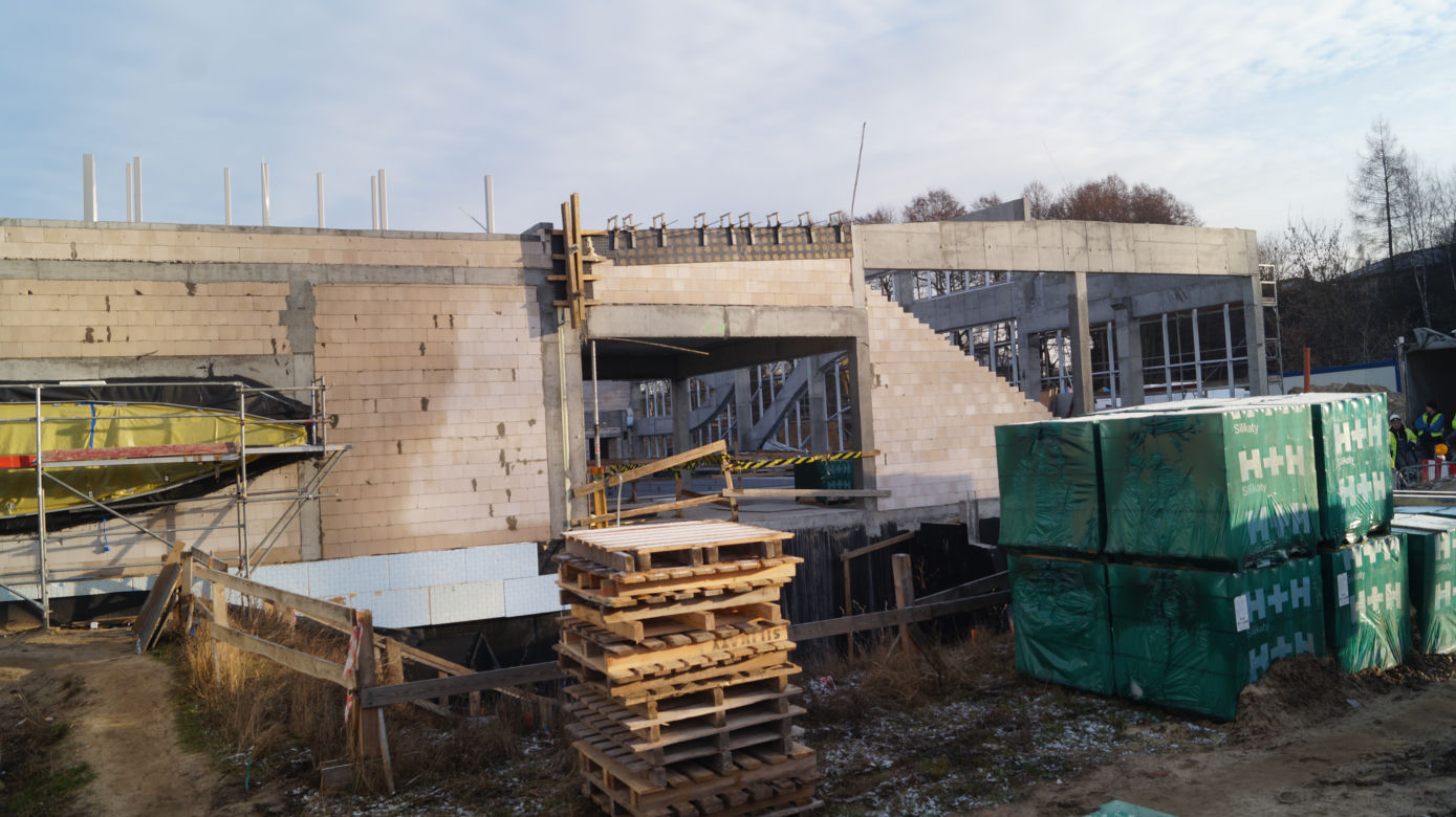 Basen na bydgoskim Miedzyniu nabiera kształtów. Zaglądamy na plac budowy