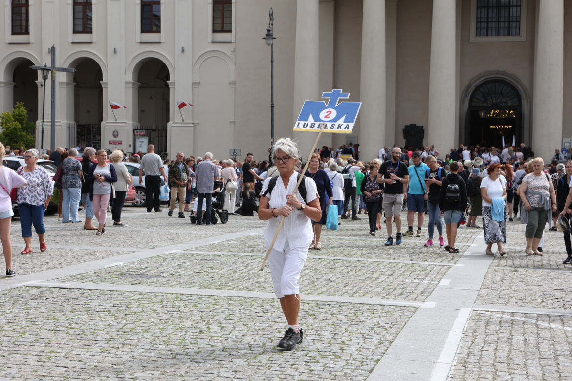 Pątnicy ruszyli na szlak! Z Lublina wyruszyła Lubelska Piesza Pielgrzymka na Jasną Górę 2023