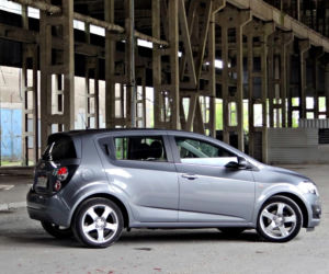 Chevrolet Aveo 5d 2013
