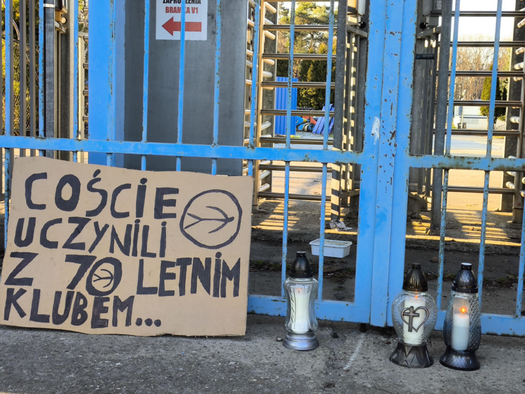 Smutny dzień dla tarnowskiego żużla. Kibice żegnają Unię Tarnów