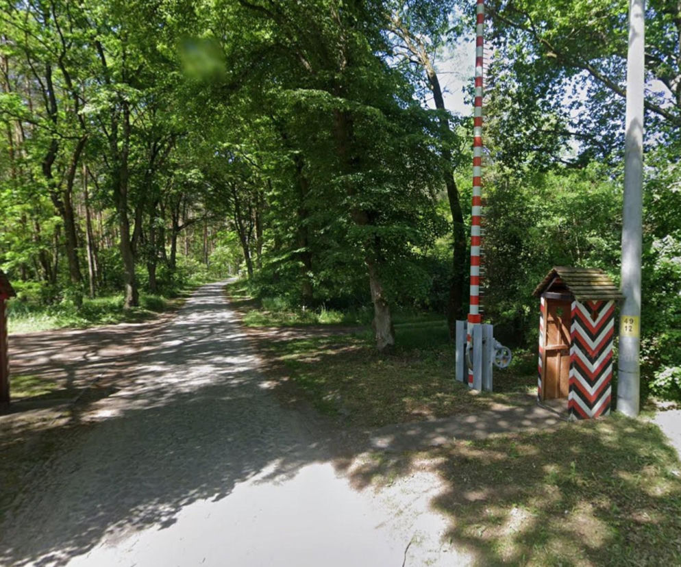 Jedyny taki szlaban w Polsce. To niemy świadek wybuchu II wojny światowej