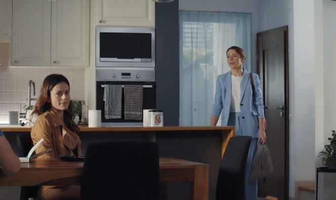 M jak miłość, odc. 1909. Martyna (Magdalena Turczeniewicz), Kasia (Paulina Lasota)