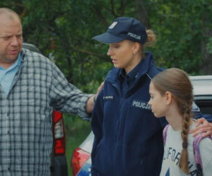 M jak miłość odc. 1894. Natalka (Dominika Suchecka), Adam Karski (Patryk Szwichtenberg), Hania (Wiktoria Basik), Tadeusz (Bartłomiej Nowosielski)