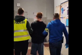 Najpierw razem pili, później polała się krew. Brat na brata ruszył z nożem!