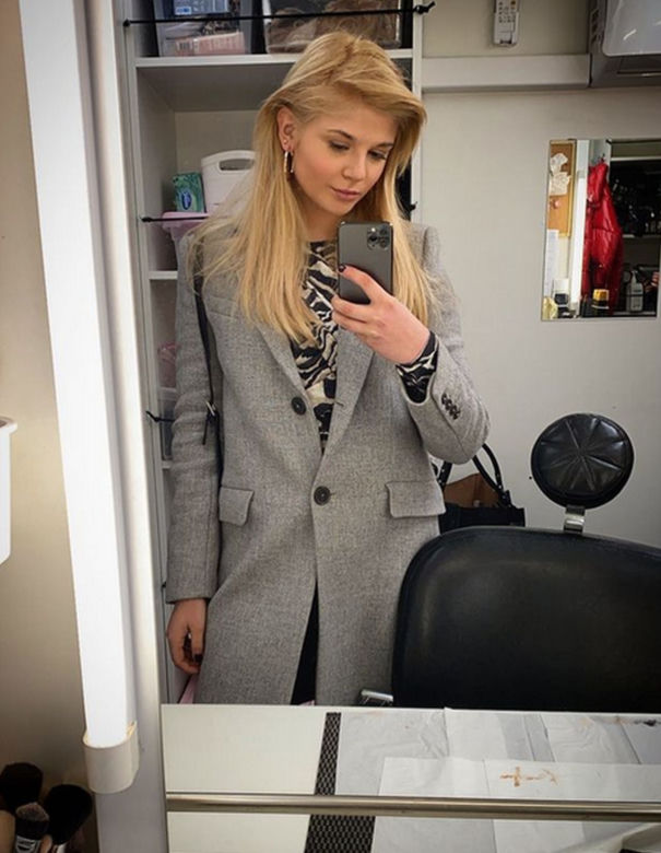Monika Mielnicka (Lilka Mostowiak) na planie M jak miłość