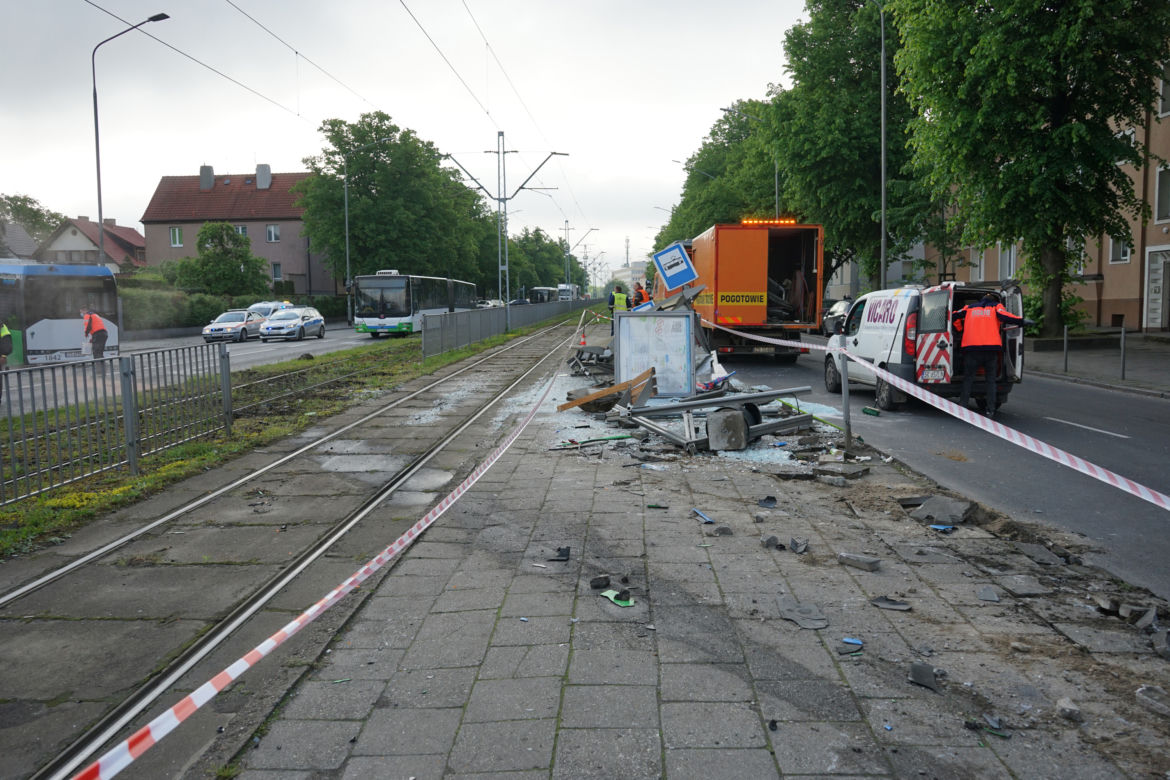 WYPADEK AUTOBUSU