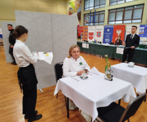 Już po raz ósmy w Siedlcach rywalizowali młodzi kelnerzy z całej Polski