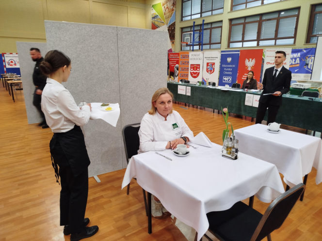 Już po raz ósmy w Siedlcach rywalizowali młodzi kelnerzy z całej Polski