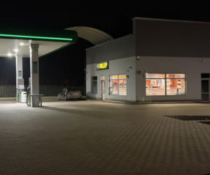 Mrozy ciało mężczyzny w domu