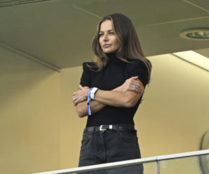 Anna Lewandowska z z teściową i jej partnerem na meczu Polska - Bośnia