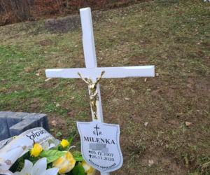 Bykowce: Grób młodziutkiej Milenki. 13-letnia dziewczynka popełniła samobójstwo  [ZDJĘCIA]