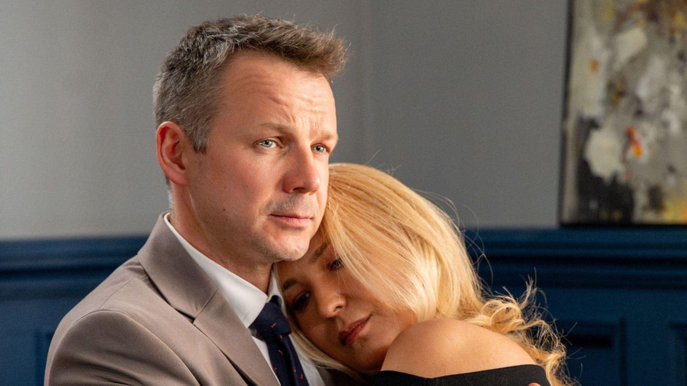 Barwy szczęścia odc. 3419. Karolina (Marta Dąbrowska), Bruno (Lesław Żurek)