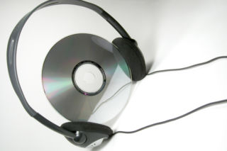 Płyty CD wracają do Biedronki. W ofercie Deep Purple, Greta Van Fleet, The Offspring i inni