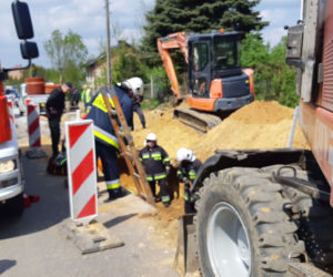 Robotnik ZASYPANY w głębokim wykopie. UDUSIŁ SIĘ pod ziemią. KOSZMAR w Łódzkiem