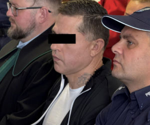 Wywieźli Roberta w bagażniku, Przypalali go maczetą i kopali