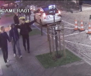 Rozpoznajecie tych mężczyzn? Szuka ich policja ze Śródmieścia [ZDJĘCIA]