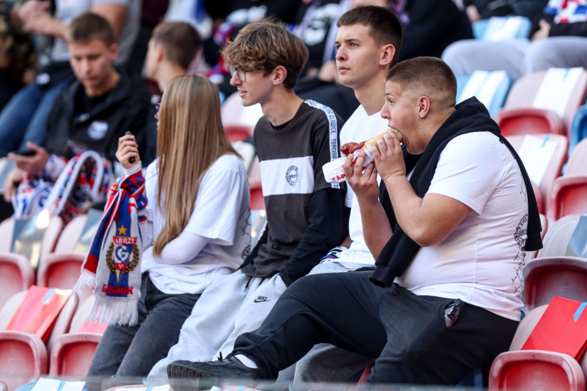 Zdjęcia kibiców i zawodników z derbów Górnego Śląska