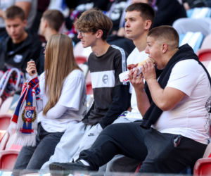 Zdjęcia kibiców i zawodników z derbów Górnego Śląska