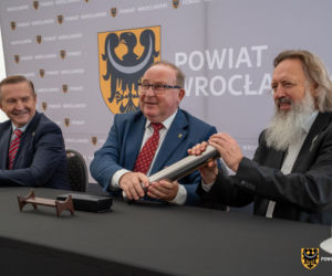 Rok 2025 był dla Powiatu Wrocławskiego czasem konsekwentnej pracy, widocznych efektów i strategicznych decyzji, które budują solidne fundamenty pod kolejne lata rozwoju