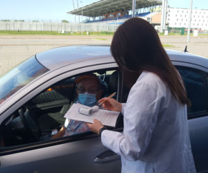 Punkt szczepień drive-thru w Siedlcach